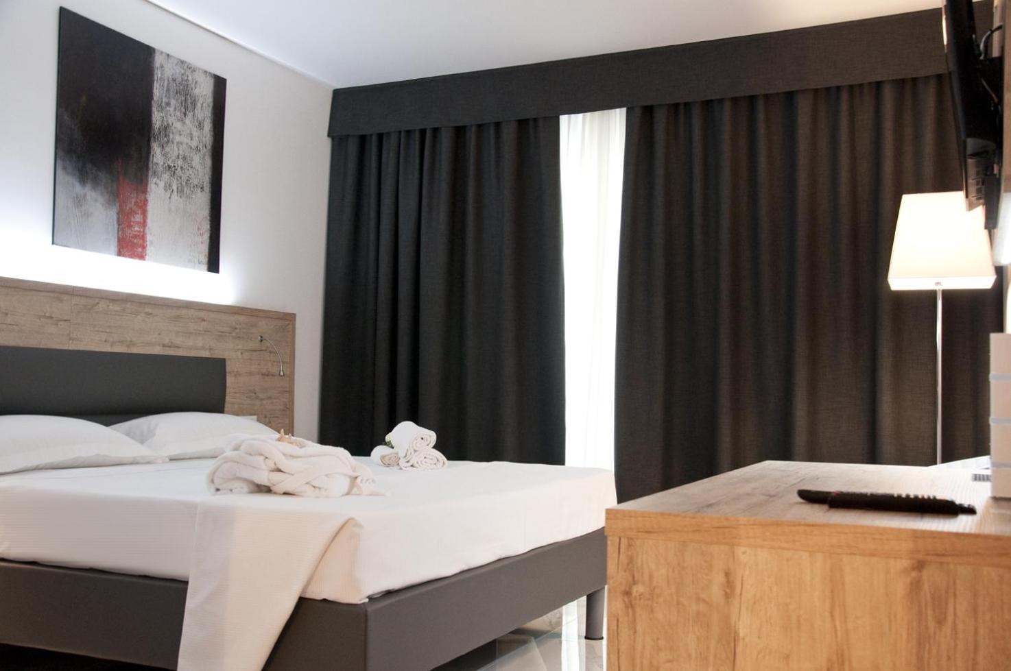 Ambruosi Village Resort & Spa Massignano Eksteriør billede