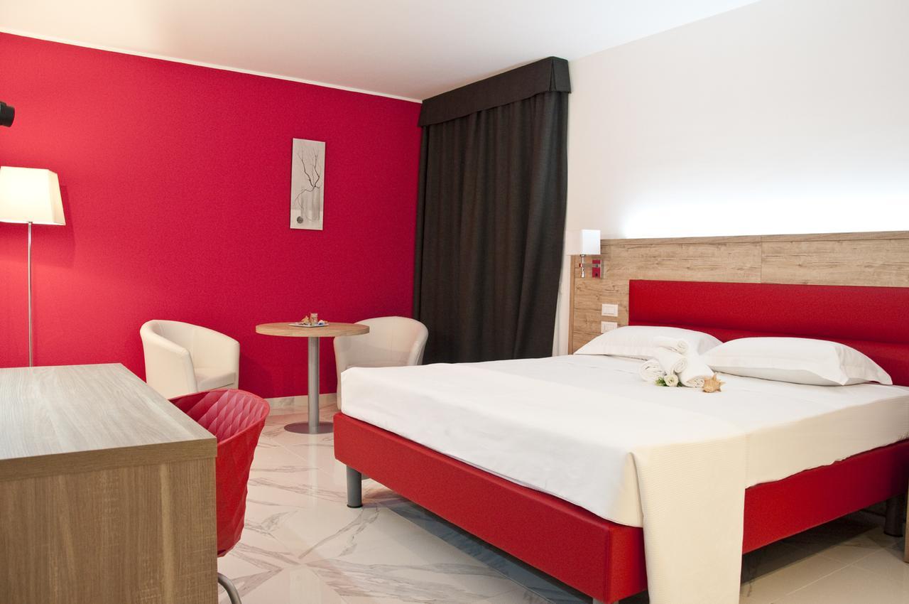 Ambruosi Village Resort & Spa Massignano Eksteriør billede