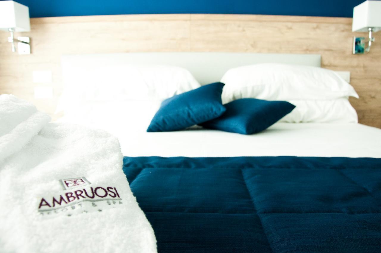 Ambruosi Village Resort & Spa Massignano Eksteriør billede