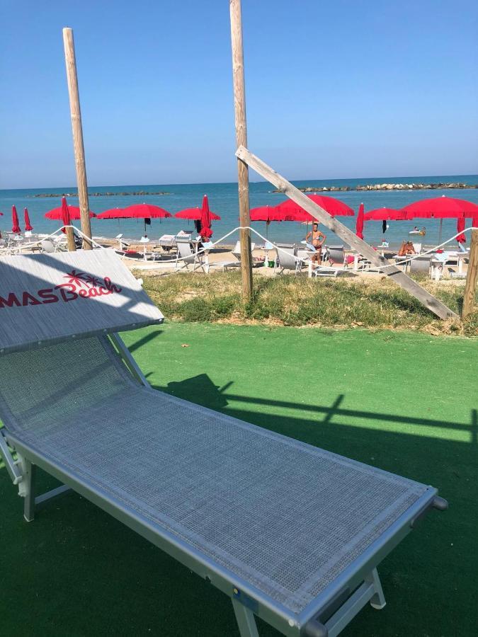 Ambruosi Village Resort & Spa Massignano Eksteriør billede
